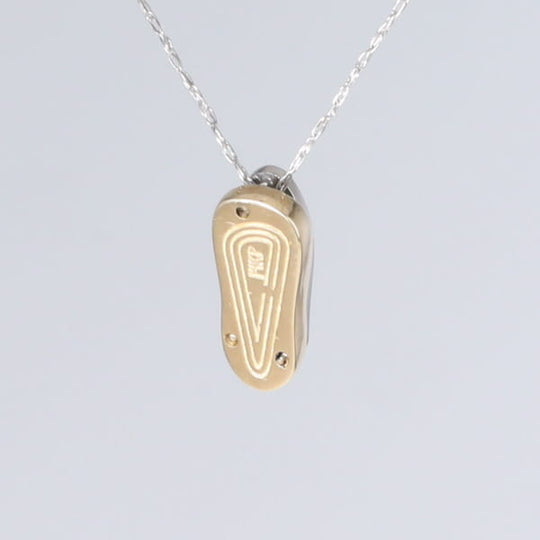 Opal Pendant Inlaid Single Sandal Design