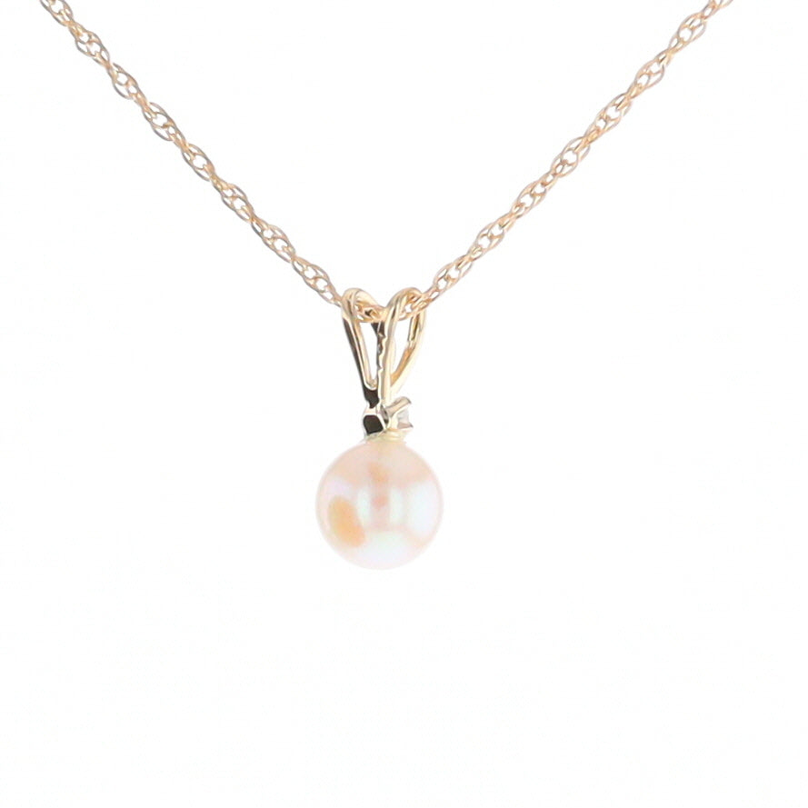 Pearl Pendant with Diamond Accent