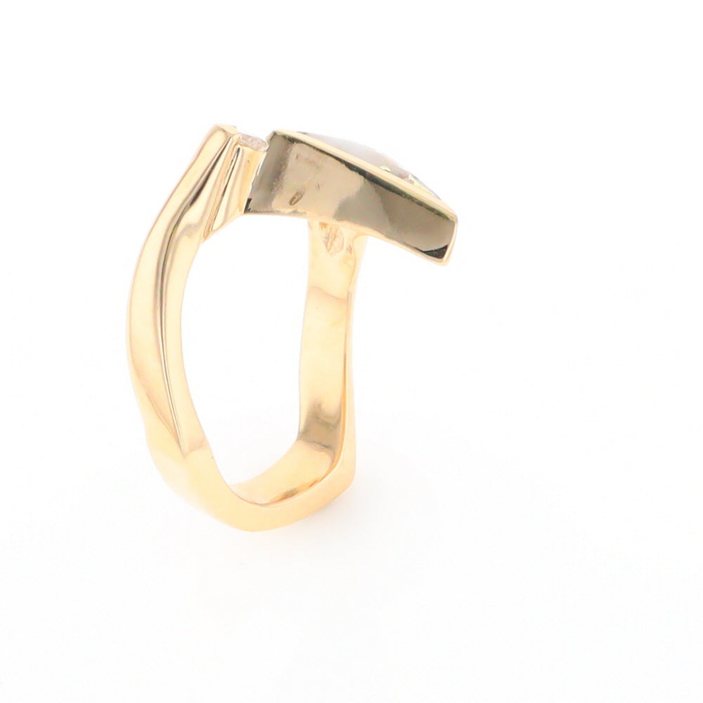 Gold Quartz Ring Triangle Inlaid Design With .14ctw Round Diamonds