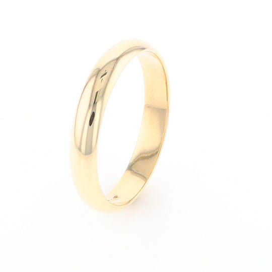 Plain Gold Men's Wedding Band