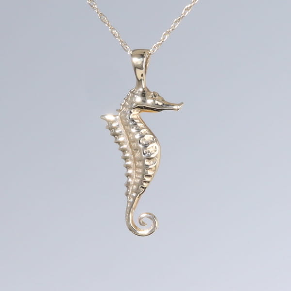 Opal Pendant Inlaid Realistic Sea Horse Design