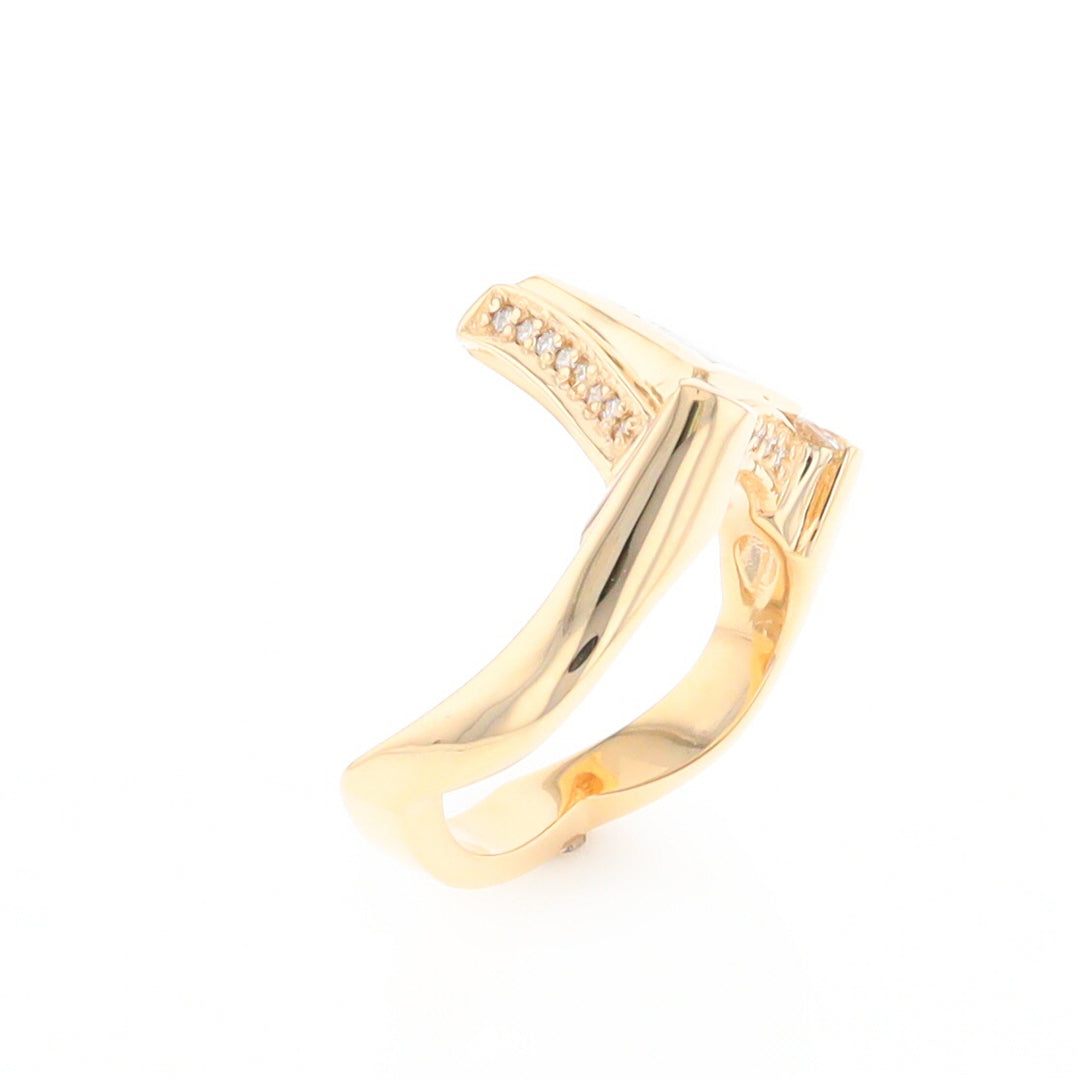 Gold Quartz Ring Triangle Inlaid Design with .31ctw Round Diamonds