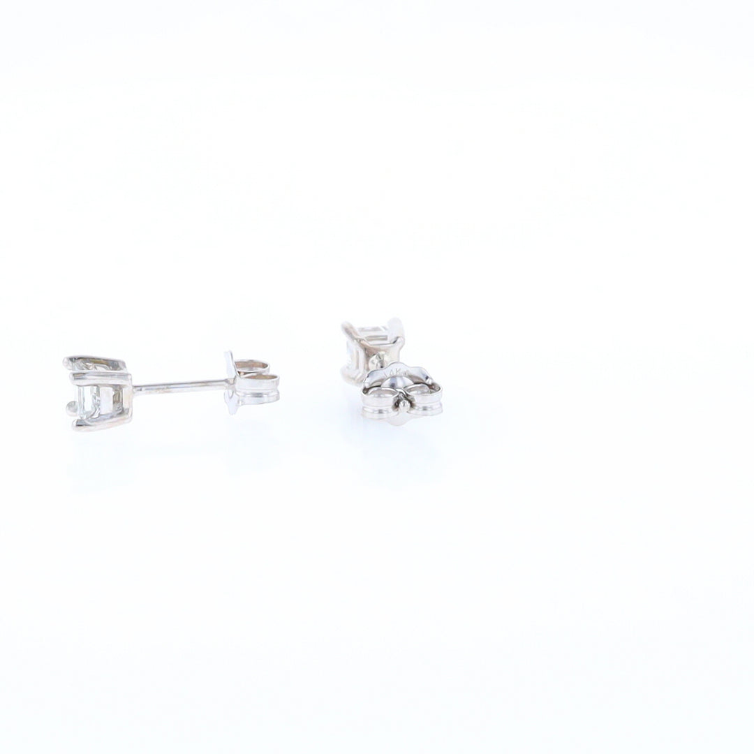 0.51ctw Diamond Stud Earrings