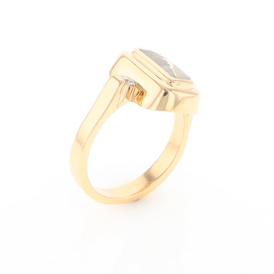 Gold Quartz Ring Oval Inlaid Design with .06ctw Round Diamonds