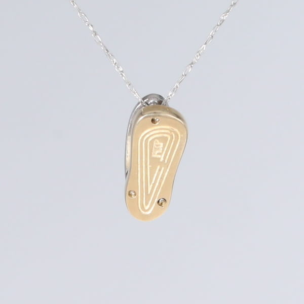 Opal Pendant Inlaid Single Sandal Design