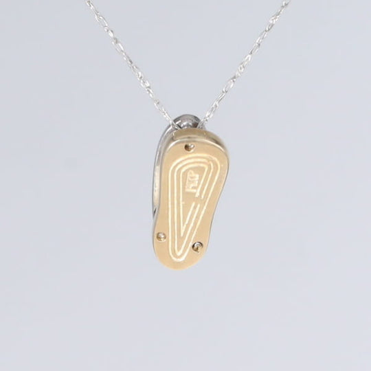 Opal Pendant Inlaid Single Sandal Design