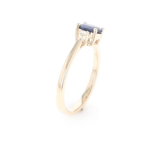 Oval Sapphire Ring With 2 Accent Diamonds