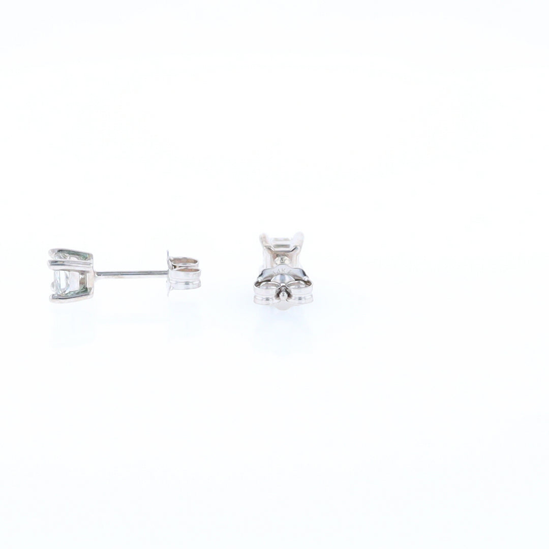 0.51ctw Diamond Stud Earrings