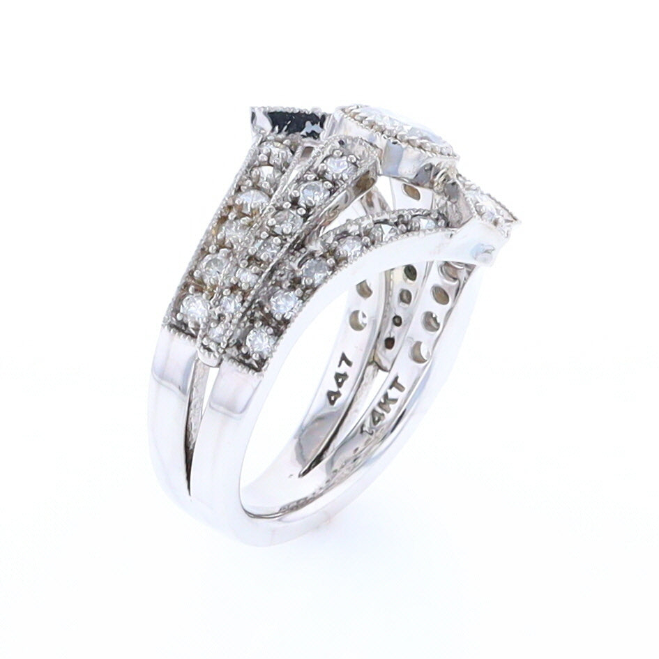 The Queen's Ring - Salt and Pepper