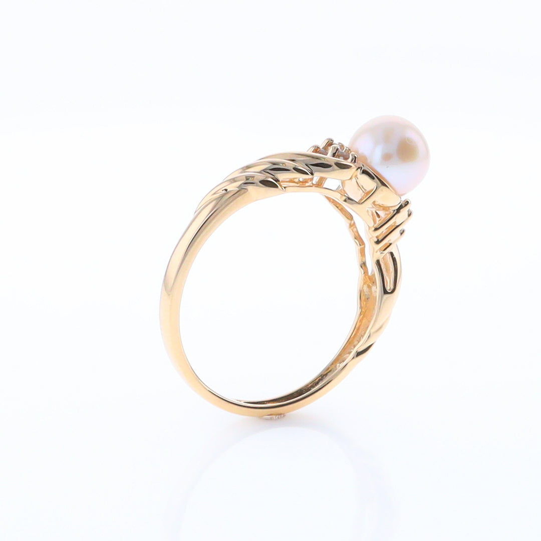 Pearl and Diamond Twist Ring