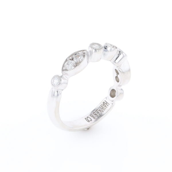 Simply Vintage Wedding Band (White Gold)