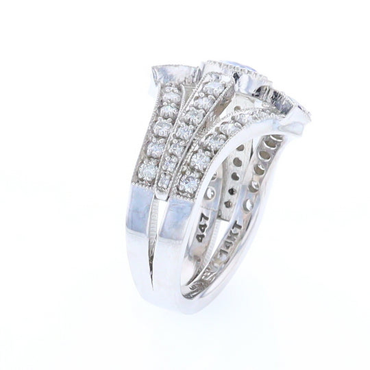 The Queen's Ring - Ceylon Sapphire