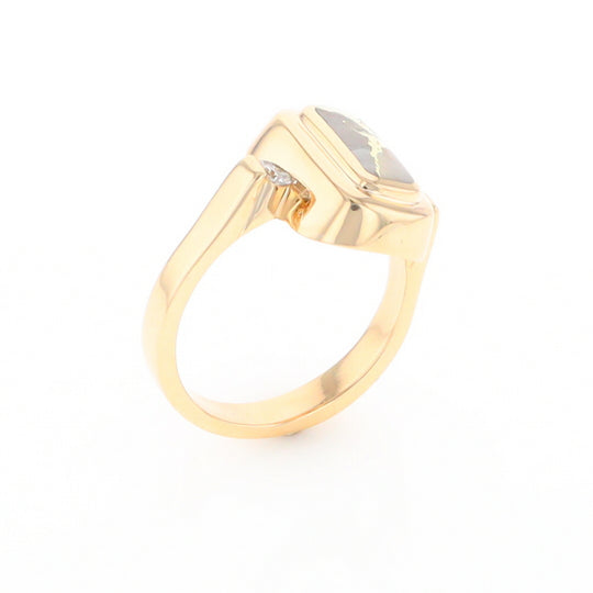 Gold Quartz Ring Oval Inlaid Design with .06ctw Round Diamonds