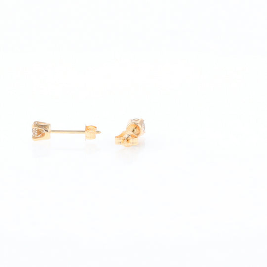 0.30ctw Diamond Stud Earrings