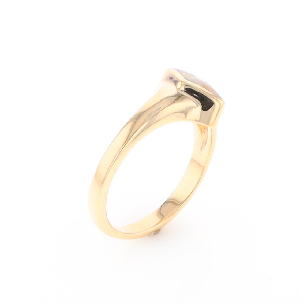 Gold Quartz Ring Diamond Shape Inlaid Design