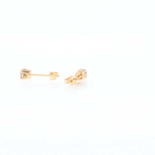 0.30ctw Diamond Stud Earrings