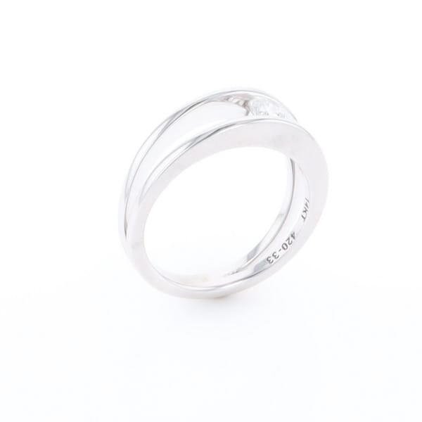 Kiss Ring