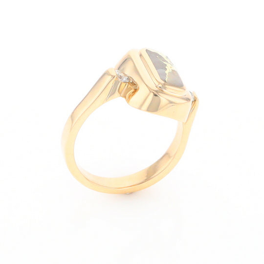 Gold Quartz Ring Oval Inlaid Design with .06ctw Round Diamonds