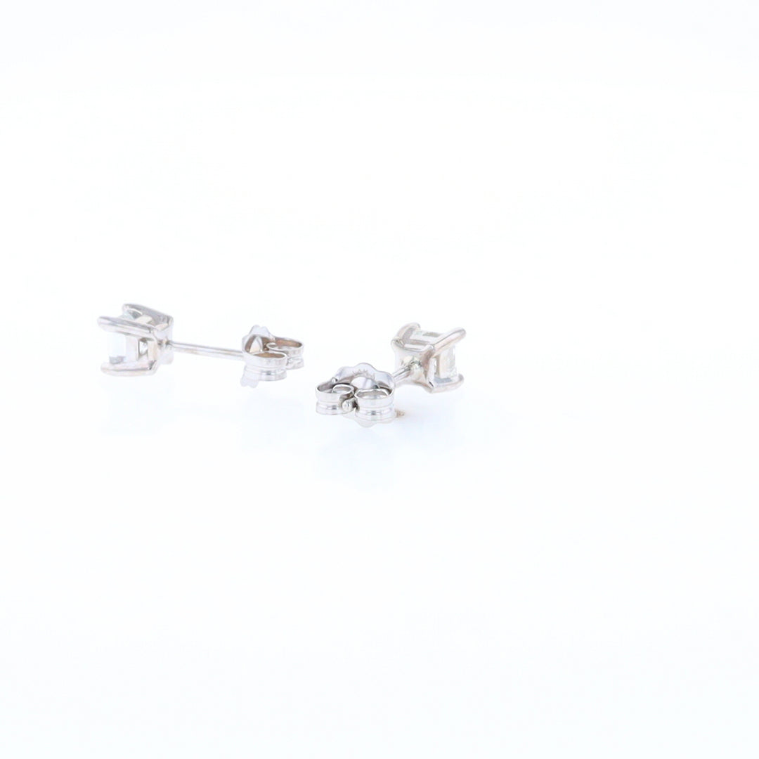 0.51ctw Diamond Stud Earrings