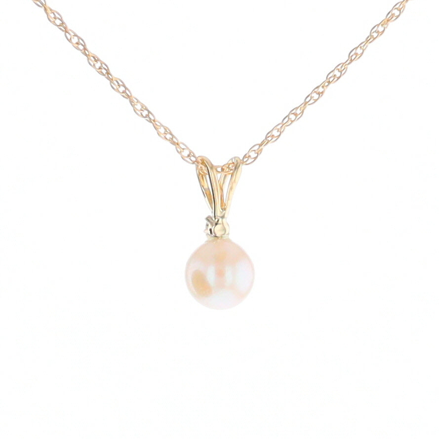 Pearl Pendant with Diamond Accent