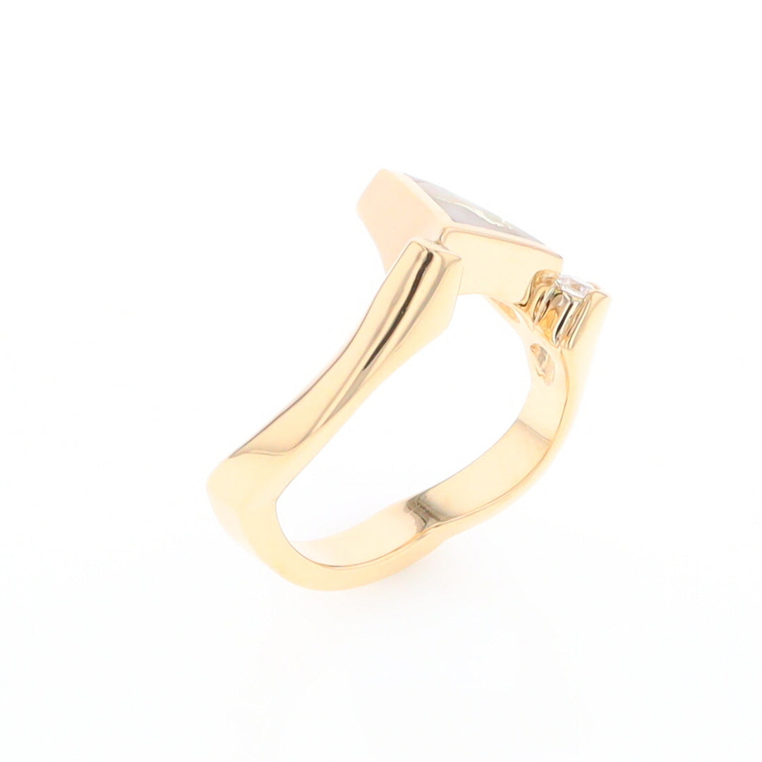 Gold Quartz Ring Triangle Inlaid Design With .14ctw Round Diamonds