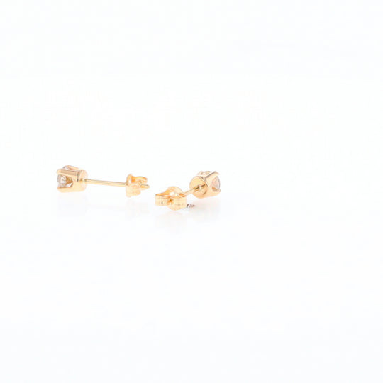 0.30ctw Diamond Stud Earrings