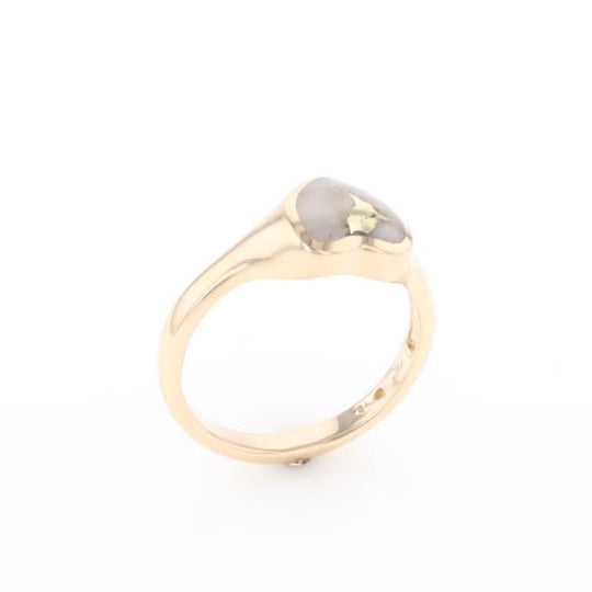 Gold Quartz Ring Heart Shape Inlaid Design