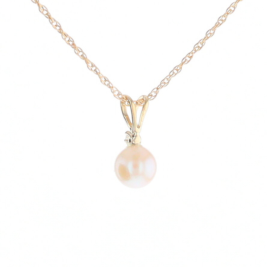 Pearl Pendant with Diamond Accent