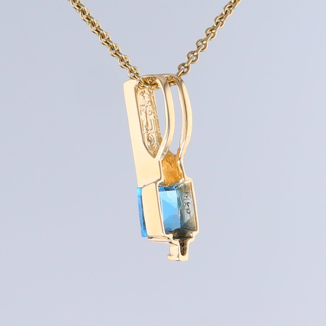 Opal Pendant Rectangle Inlaid with Peridot and 0.03ctw Round Diamond