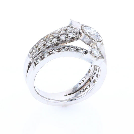 The Queen's Ring - Salt and Pepper