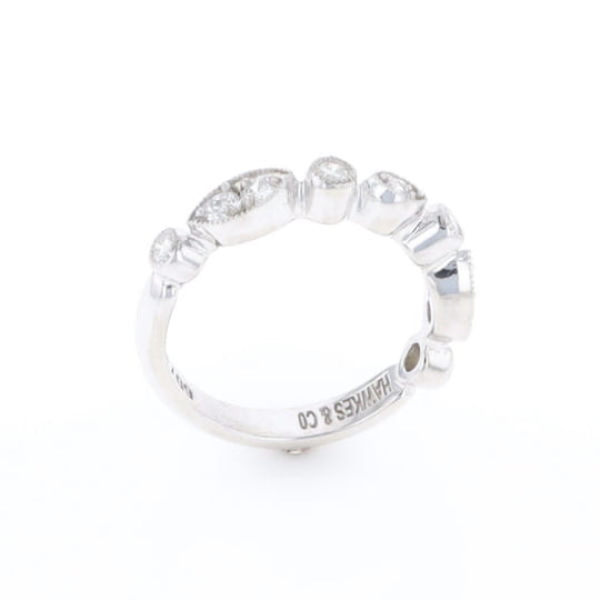 Simply Vintage Wedding Band (White Gold)
