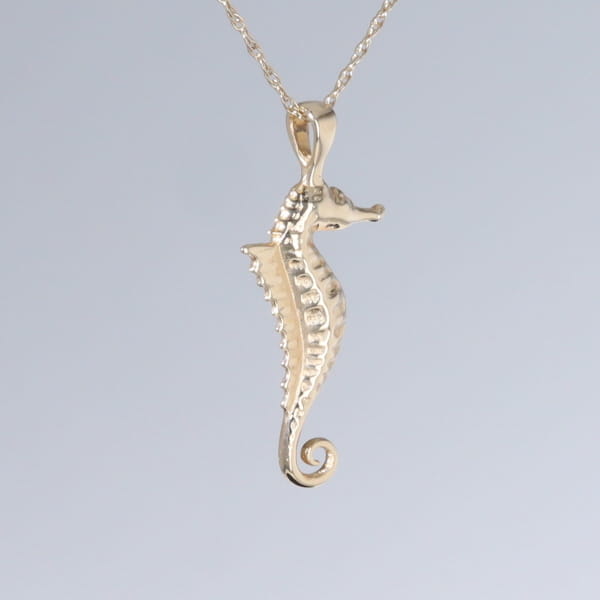 Opal Pendant Inlaid Realistic Sea Horse Design