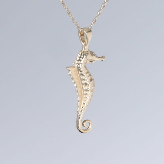 Opal Pendant Inlaid Realistic Sea Horse Design