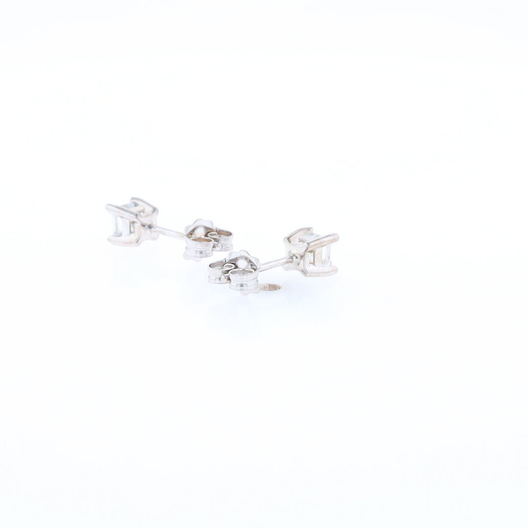 0.51ctw Diamond Stud Earrings