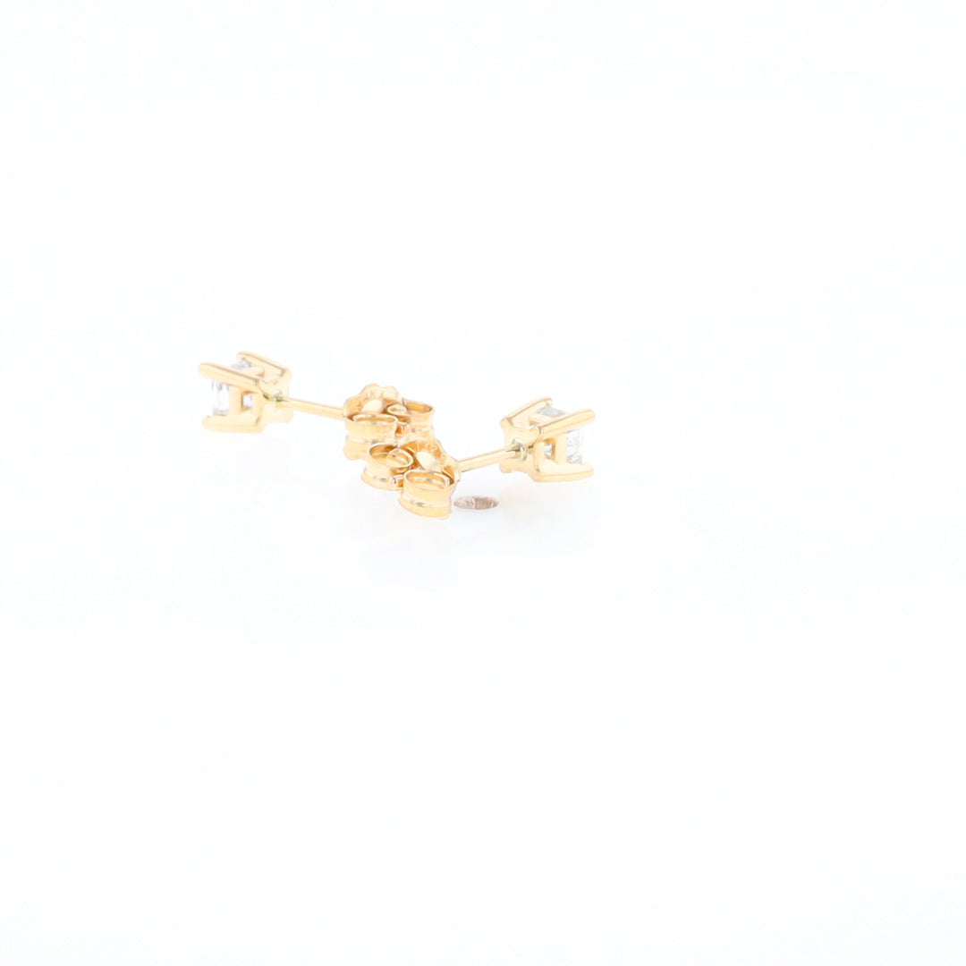 0.38ctw Diamond Stud Earrings