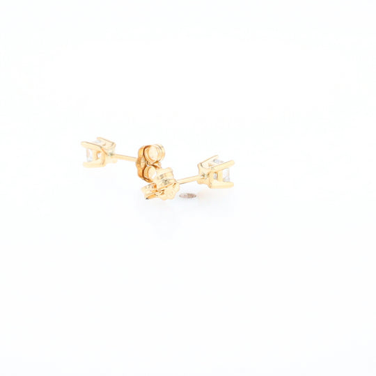 0.39ctw Diamond Stud Earrings