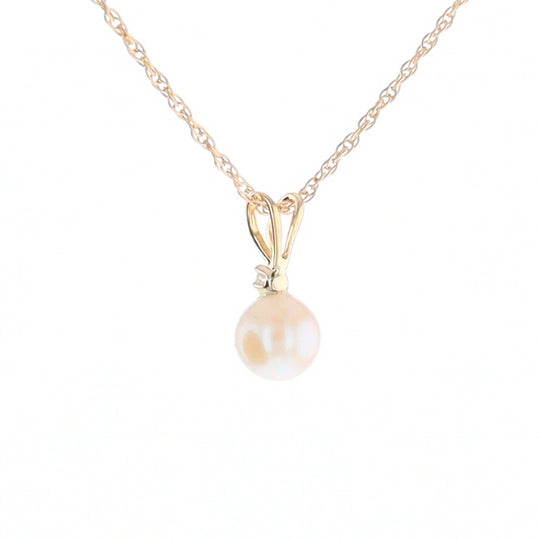 Pearl Pendant with Diamond Accent