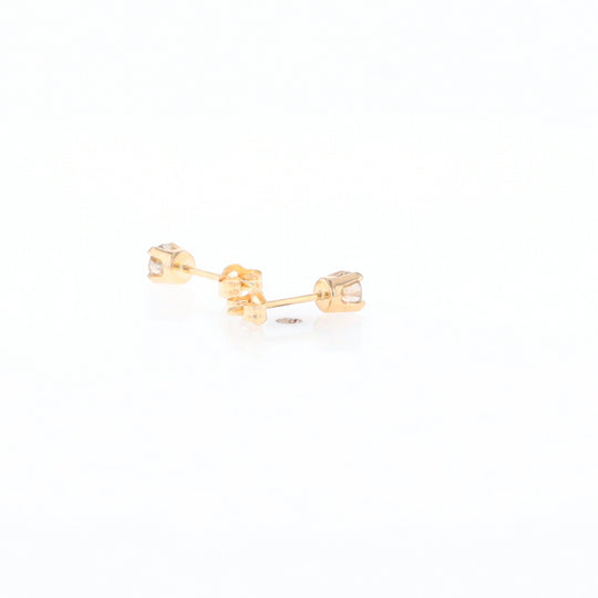 0.30ctw Diamond Stud Earrings