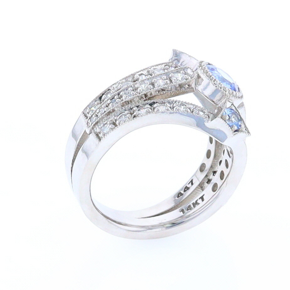 The Queen's Ring - Ceylon Sapphire