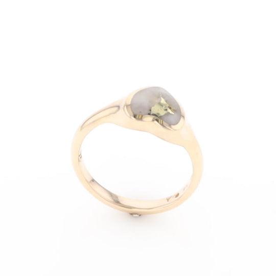 Gold Quartz Ring Heart Shape Inlaid Design
