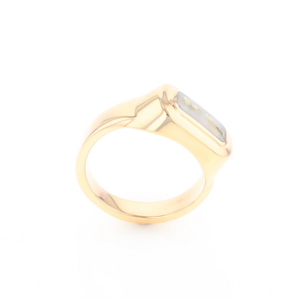 Gold Quartz Ring Oval Inlaid Design - G2