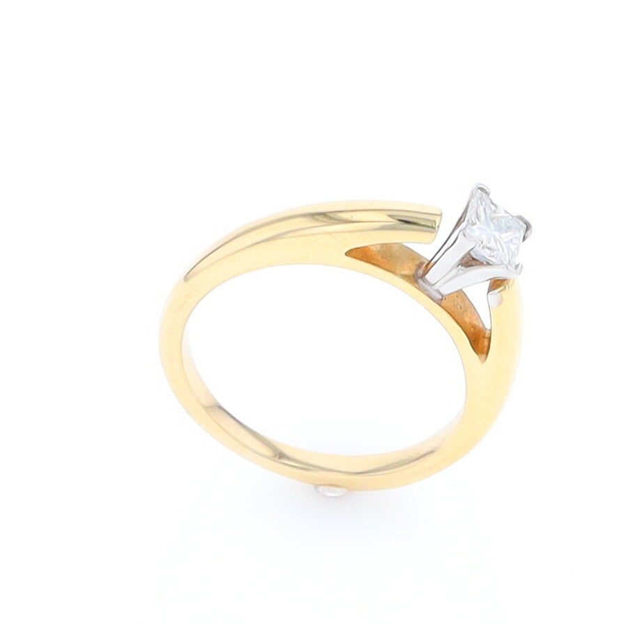 0.32ct Princess Cut Solitaire Diamond Engagement Ring