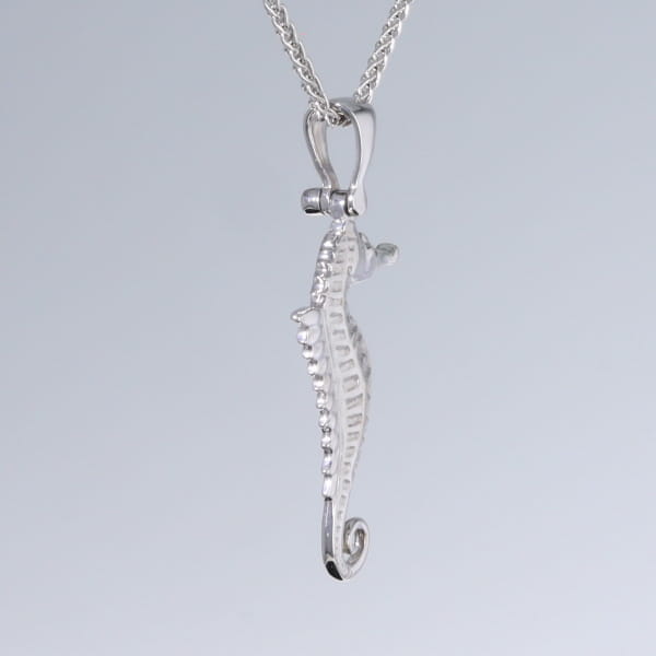 Opal Pendant Inlaid Realistic Sea Horse Design