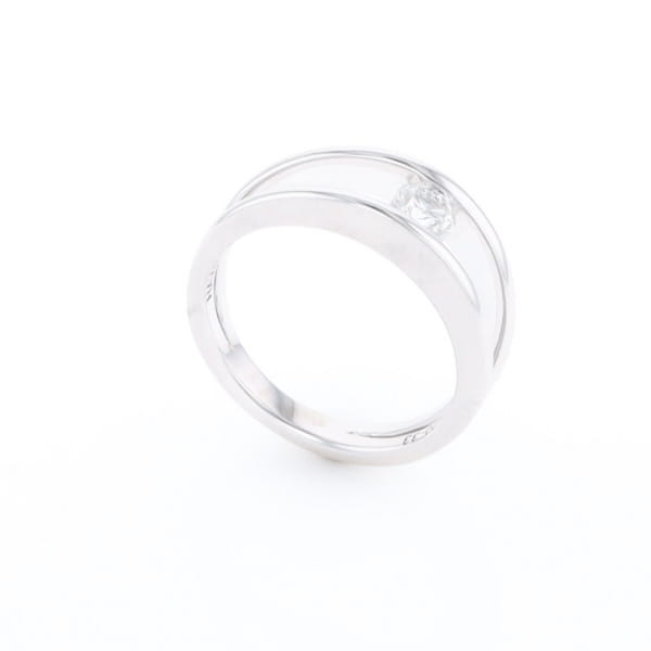 Kiss Ring