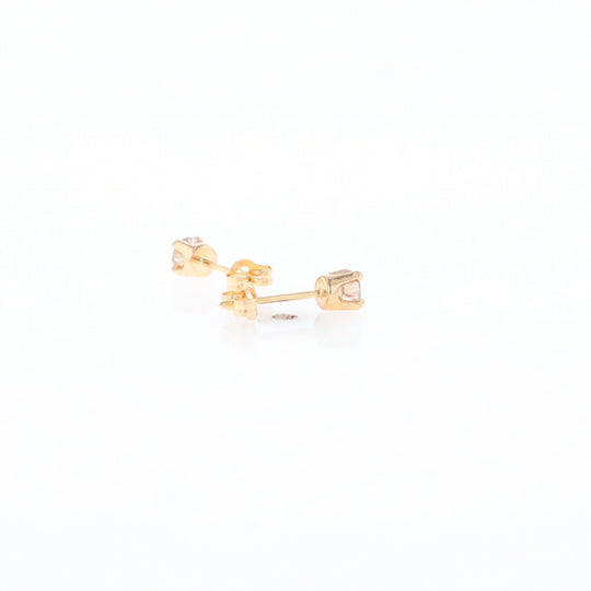 0.30ctw Diamond Stud Earrings