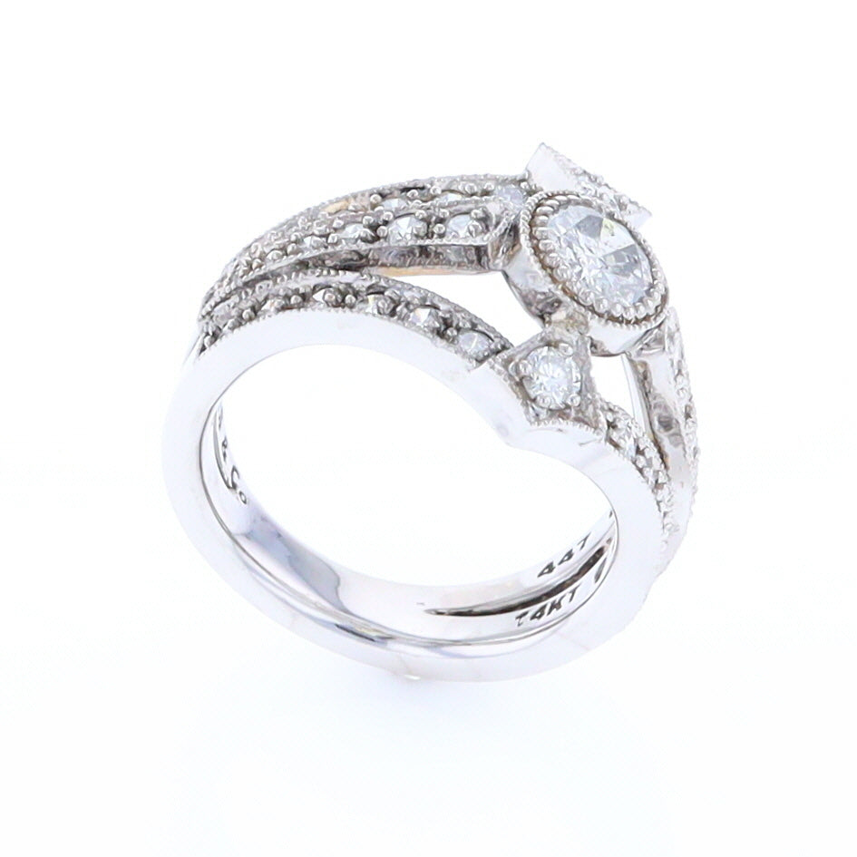 The Queen's Ring - Salt and Pepper