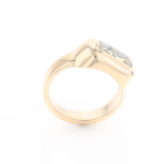 Gold Quartz Ring Oval Inlaid Design - G2