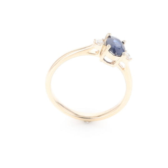 Oval Sapphire Ring With 2 Accent Diamonds