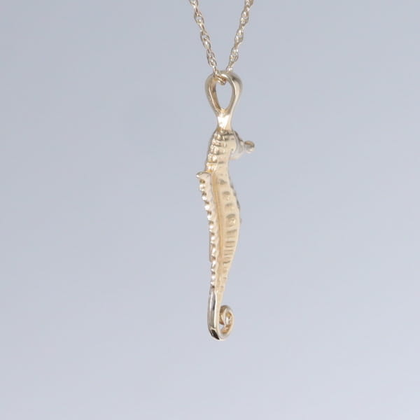 Opal Pendant Inlaid Realistic Sea Horse Design