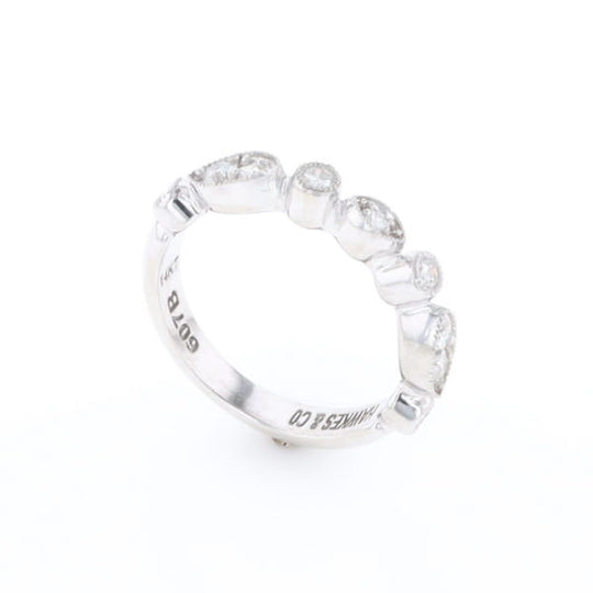 Simply Vintage Wedding Band (White Gold)
